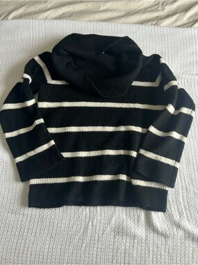H&M Black and White Striped Ribbed Knit Sweater